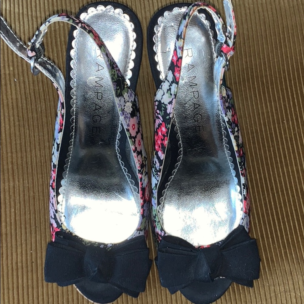 Flowers And Bows!! - image 1